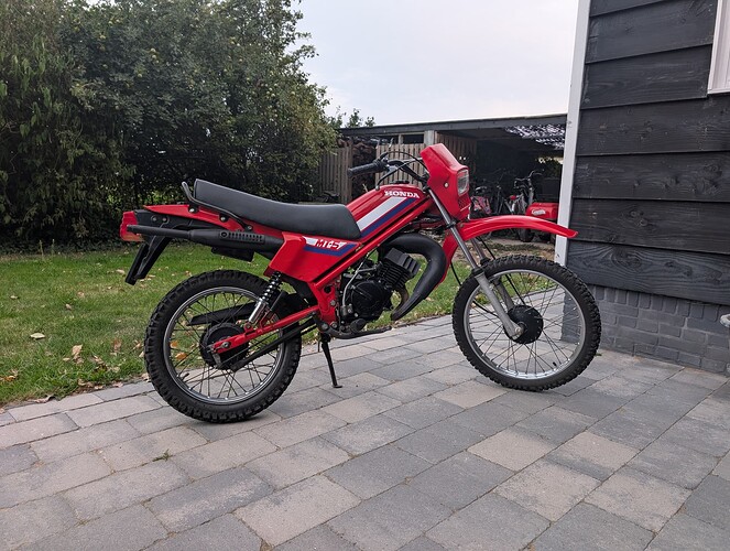 PXL_20250813_184433558